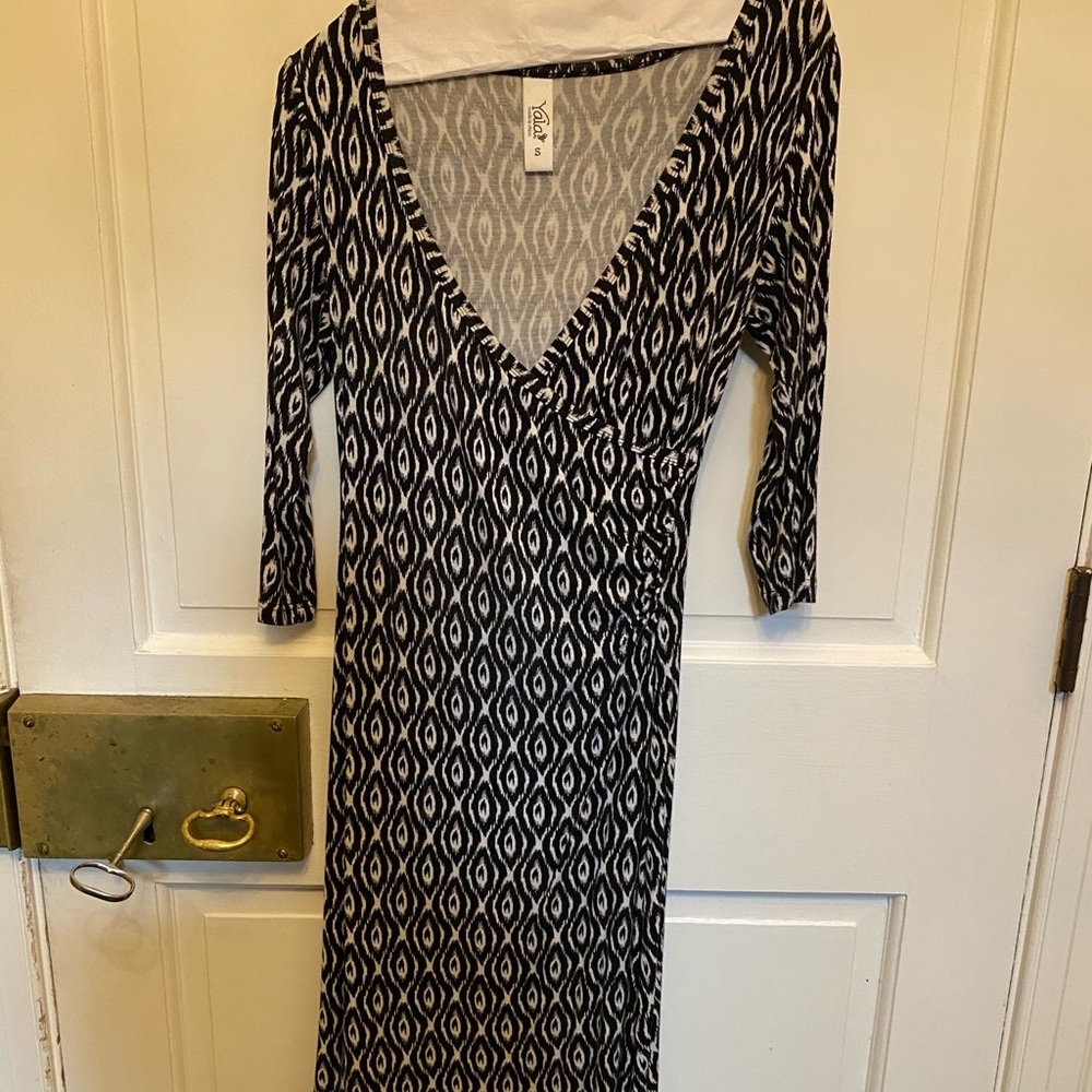 V-Neck Pattern Midi Dress